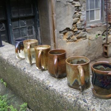 line of pottery