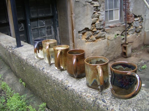 line of pottery